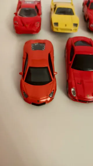 Lotto 8 modellini auto Ferrari