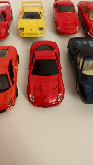 Lotto 8 modellini auto Ferrari