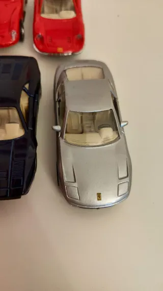 Lotto 8 modellini auto Ferrari