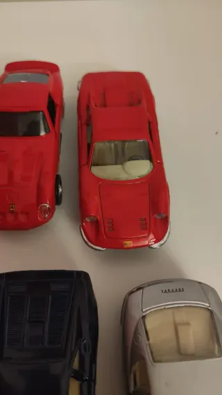 Lotto 8 modellini auto Ferrari