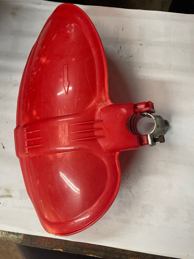 Protector para desbrozadora y arranque campeon