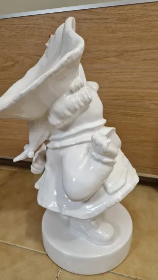 Statua Gianduia in porcellana