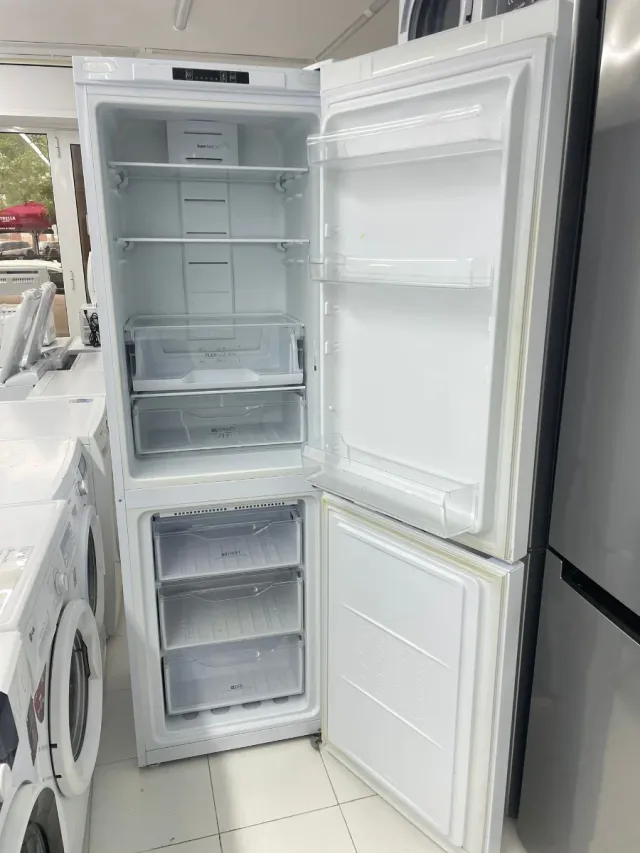 Nevera Indesit Combi Blanca