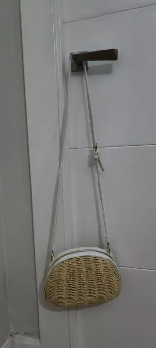 Bolso de rafia y piel blanco