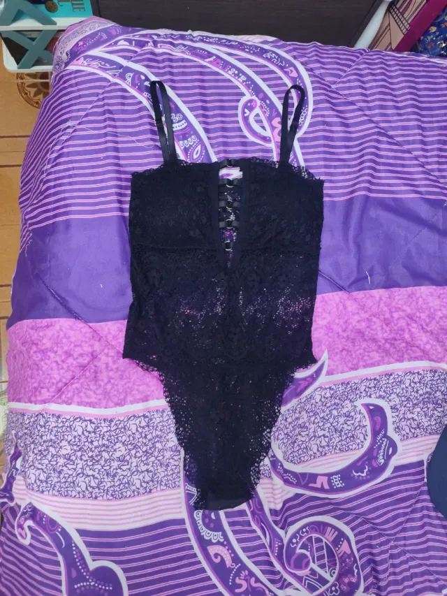 Body de encaje negro