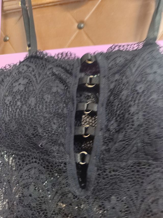 Body de encaje negro