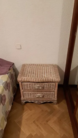 Muebles,cómoda, mesillas,espejo,cabecero