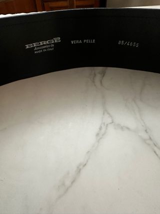 Cinturone Berge in pelle nera con fibbia