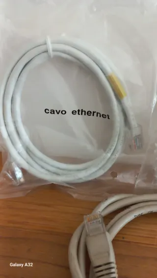 Cavi Ethernet Cat 5e (2 pezzi)  Più uno usato