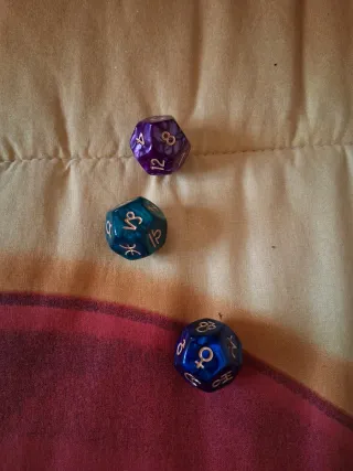 Dadi per divinazione astrologica