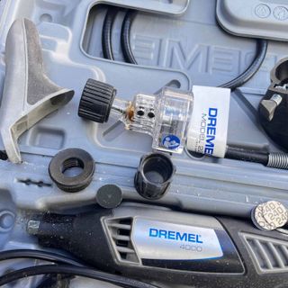 Dremel 4000 con accesorios y eje flexible
