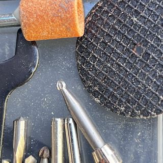 Dremel 4000 con accesorios y eje flexible