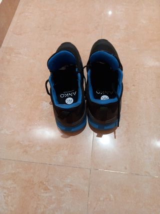 Zapatos de seguridad Diadora negros y azules