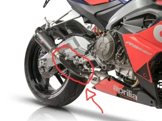 Protector escape carbono QD Exhaust RS660