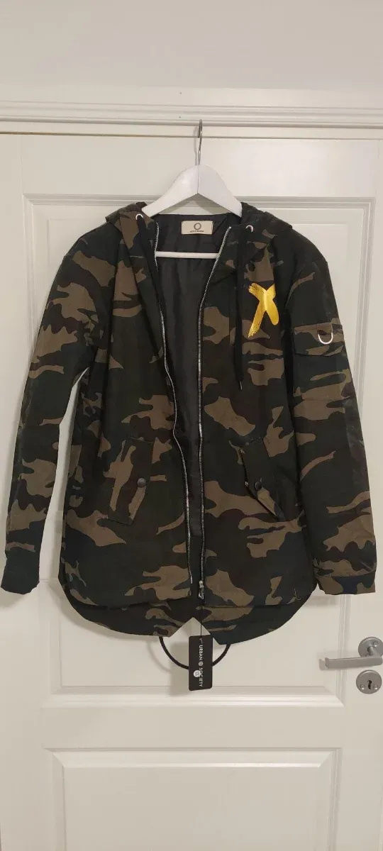 Chaqueta militar camuflaje X dorada