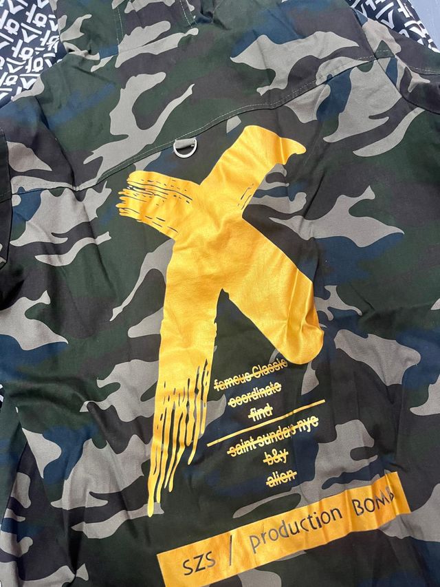 Chaqueta militar camuflaje X dorada