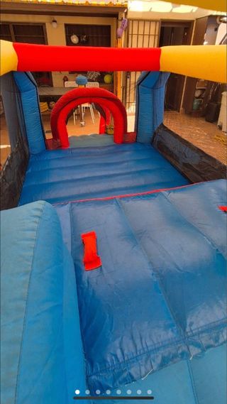 Castillo inchable para fiestas.