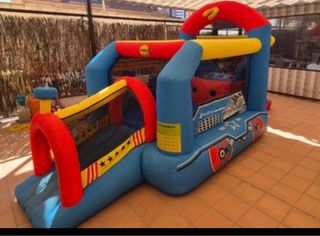 Castillo inchable para fiestas.