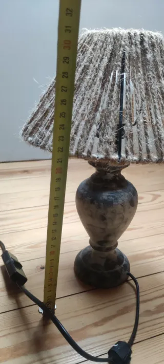 Lámpara de mesa rústica yute y madera