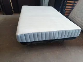 Somier con colchón