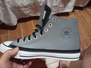 Converse gris y blanco