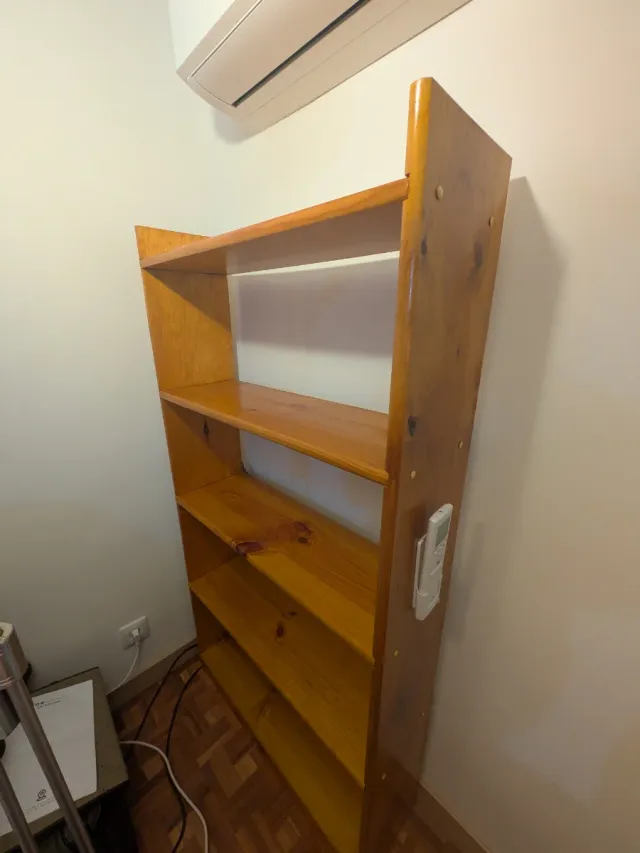 Estantería pino color miel