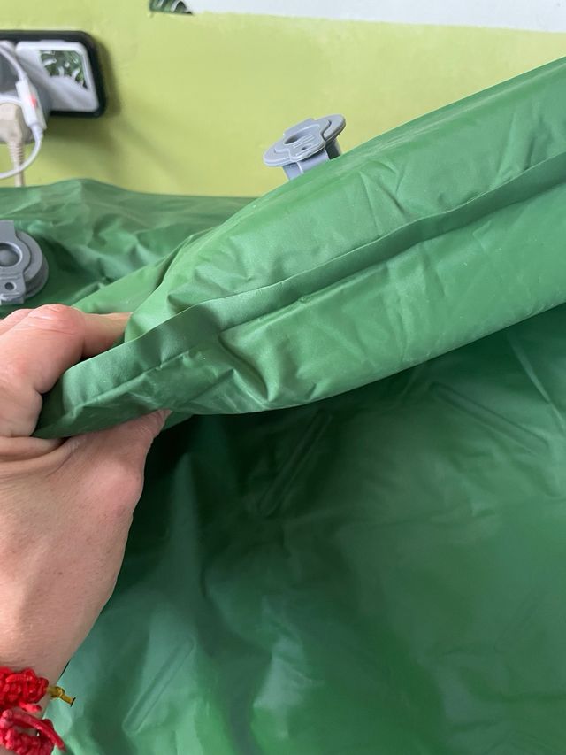 Colchoneta autoinflable camping/montaña