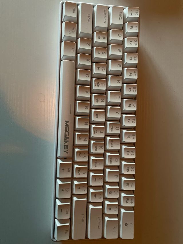 Teclado Mecánico MEGAKEY USB Blanco