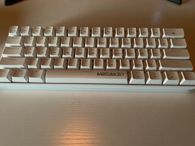 Teclado Mecánico MEGAKEY USB Blanco