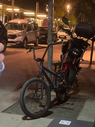 Bicicleta BMX en buen estado