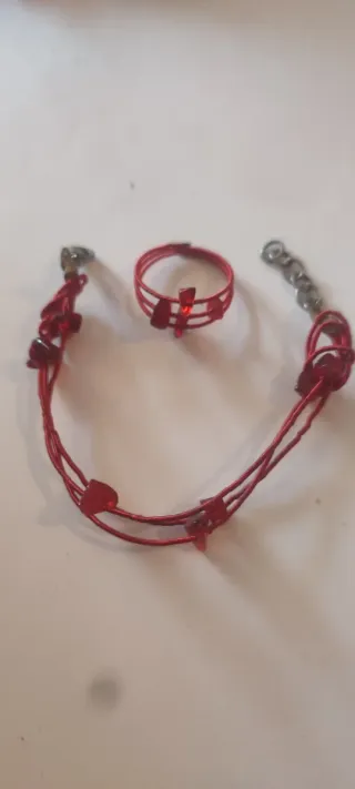 Conjunto collar ,pulsera y anillo piedras rojas