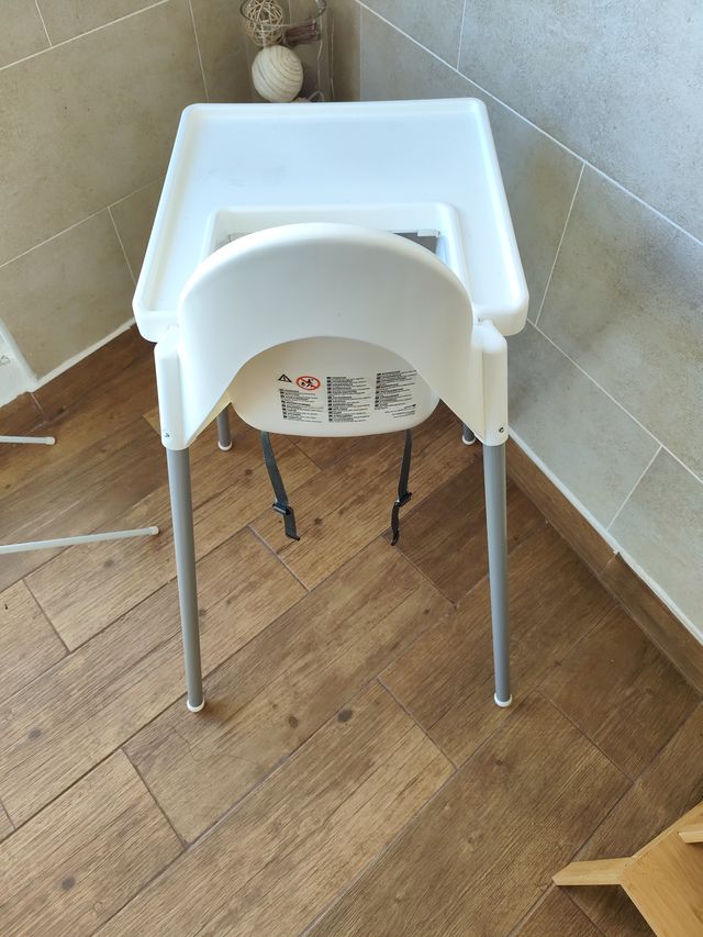 Trona con bandeja IKEA ANTILOP