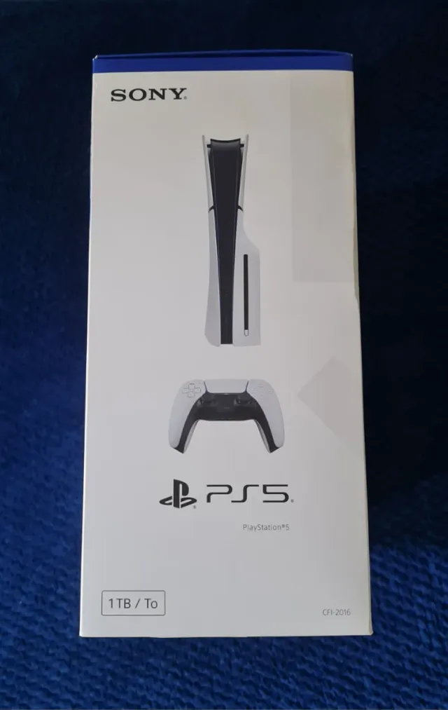 Play Station 5 Slim. 1Tb. + 3 Juegos. Nueva
