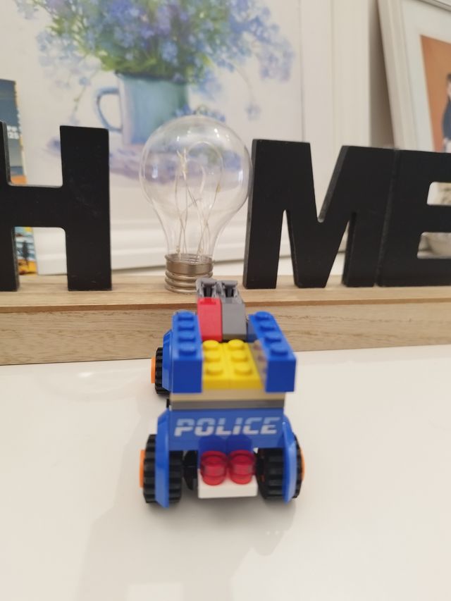 Coche de policía LEGO