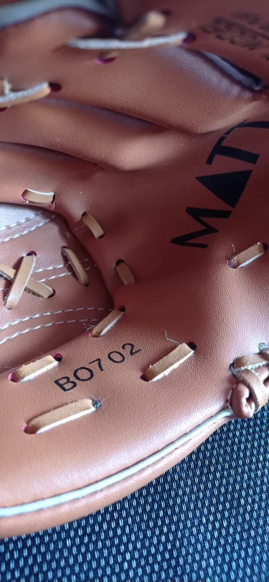 GUANTE DE BEISBOL PROFESIONAL NUEVO A ESTRENAR