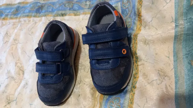 Playeros niño azul y gris n•23