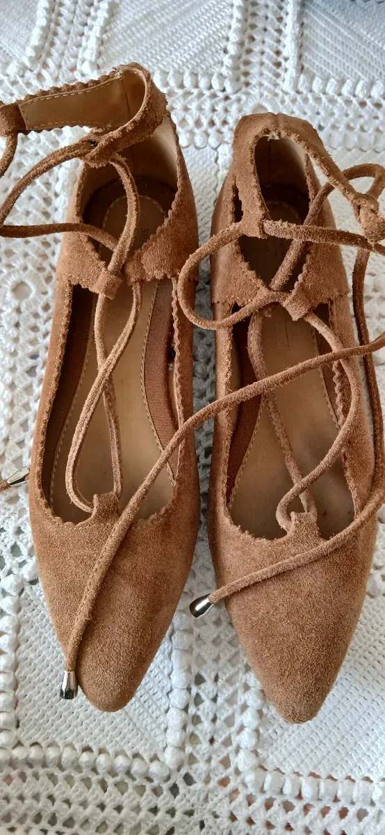 Manoletinas punta piel T.39