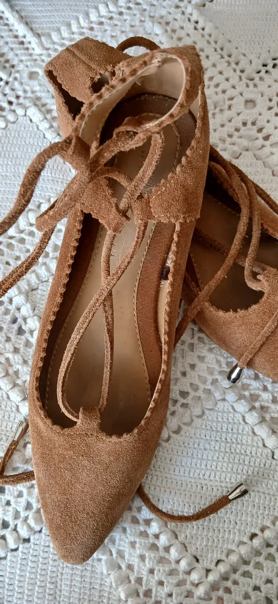 Manoletinas punta piel T.39