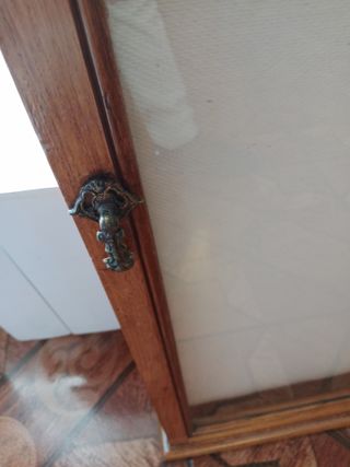 Pareja vitrinas antiguas madera joyería