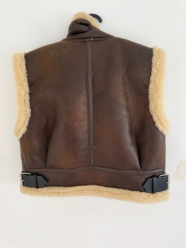 Chaleco Zara efecto borreguito