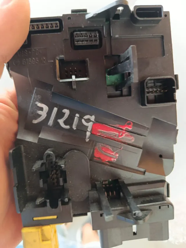 Centralita Volante 1K0953549AG