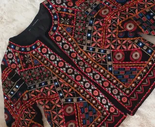 Chaqueta Sfera collection bordada con lentejuelas