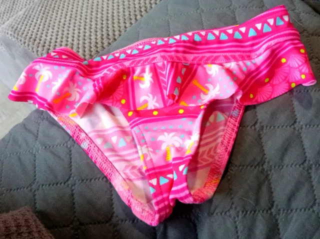 Braguita bañador niña estampado palmeras. Talla 4