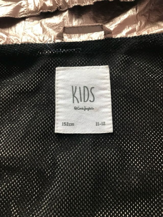 Cortavientos plateado Zara