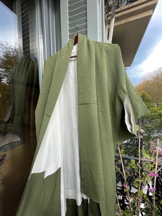Kimono vintage de pura seda verde bordado