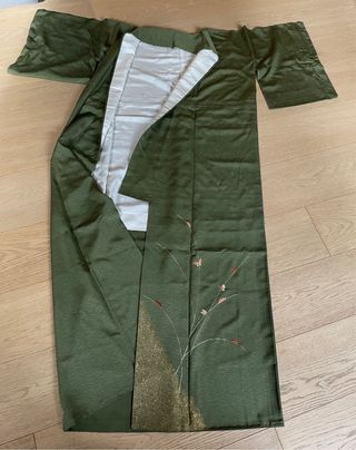 Kimono vintage de pura seda verde bordado