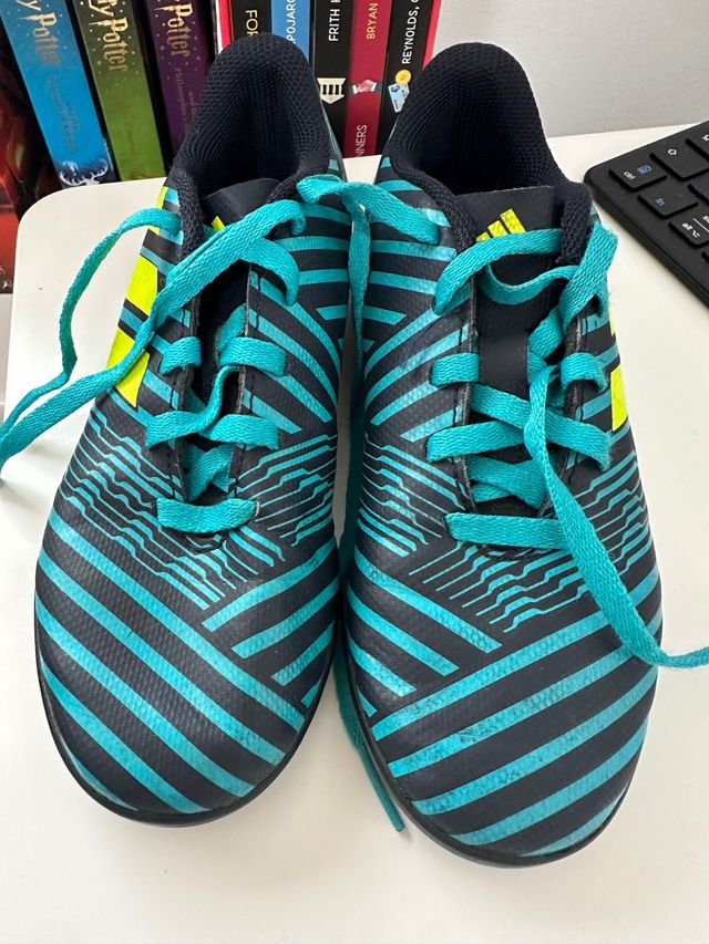 Zapatillas fútbol niño Adidas sin estrenar