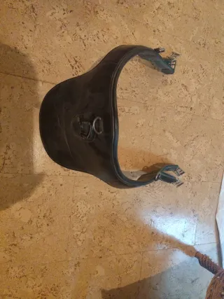 Cincha de cuero para hípica 130cm de largo
