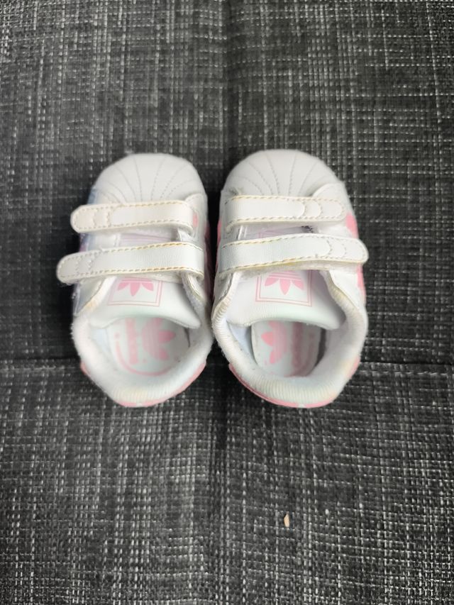 Zapatillas Adidas Bebé Blancas y Rosas