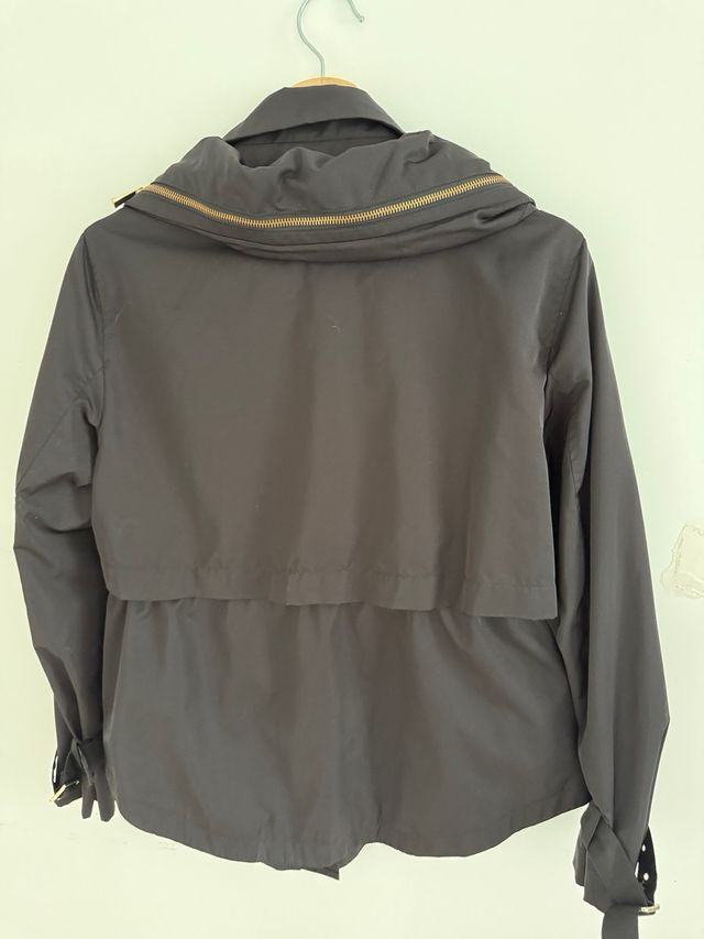 Chaqueta Zara Negra con Capucha
